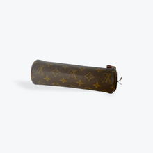 Load image into Gallery viewer, Louis Vuitton Accessory Pouch
